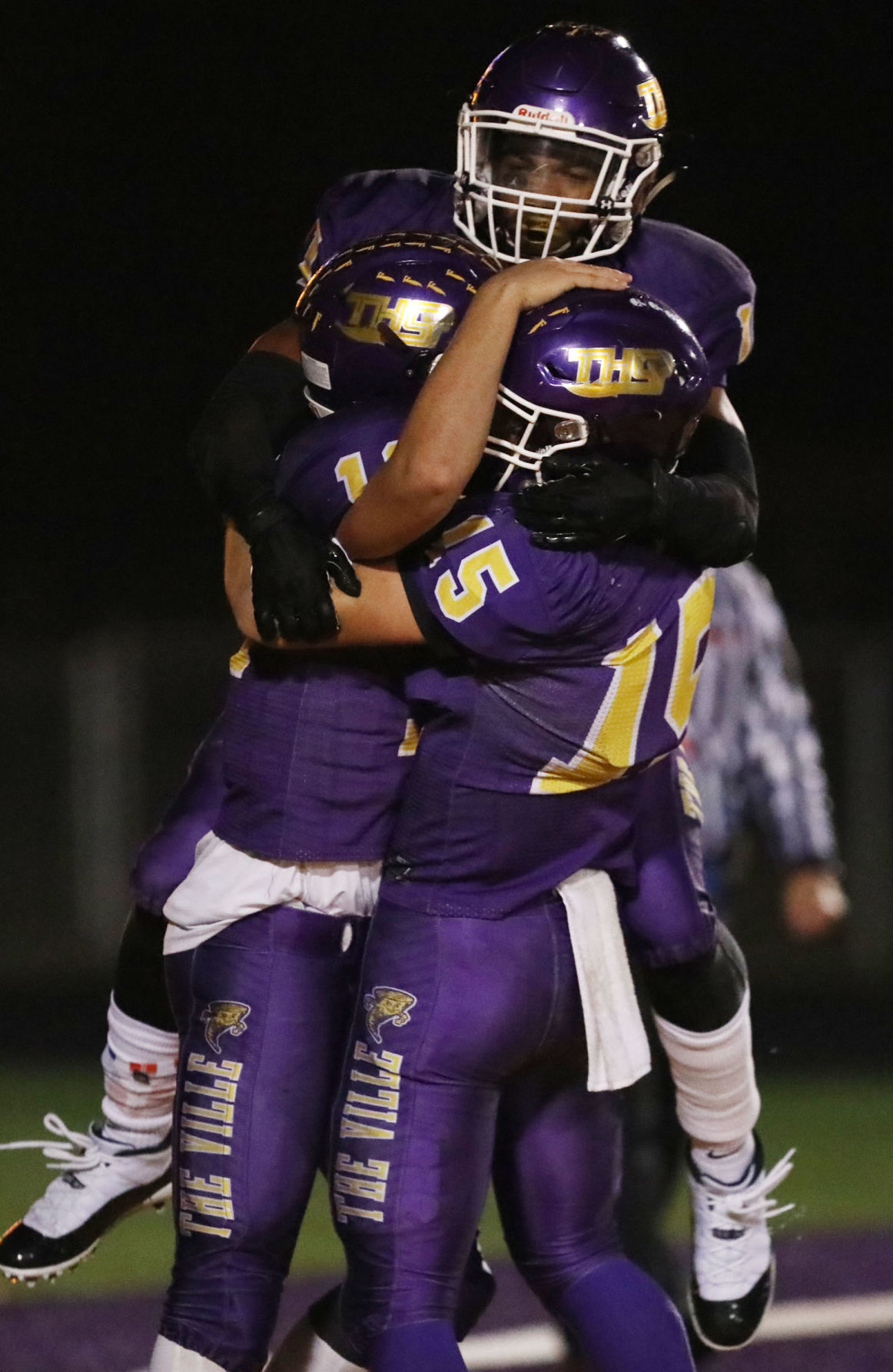 Taylorville vs Mt Zion football 6 10.12.18.jpg